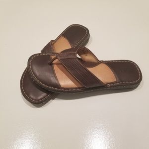 Born Womans Brown Leather Wedge Thong Sandles